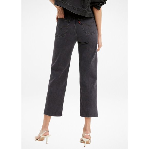 Levi's Faded Black Ribcage Straight Ankle Jeans - Picture 4 of 7